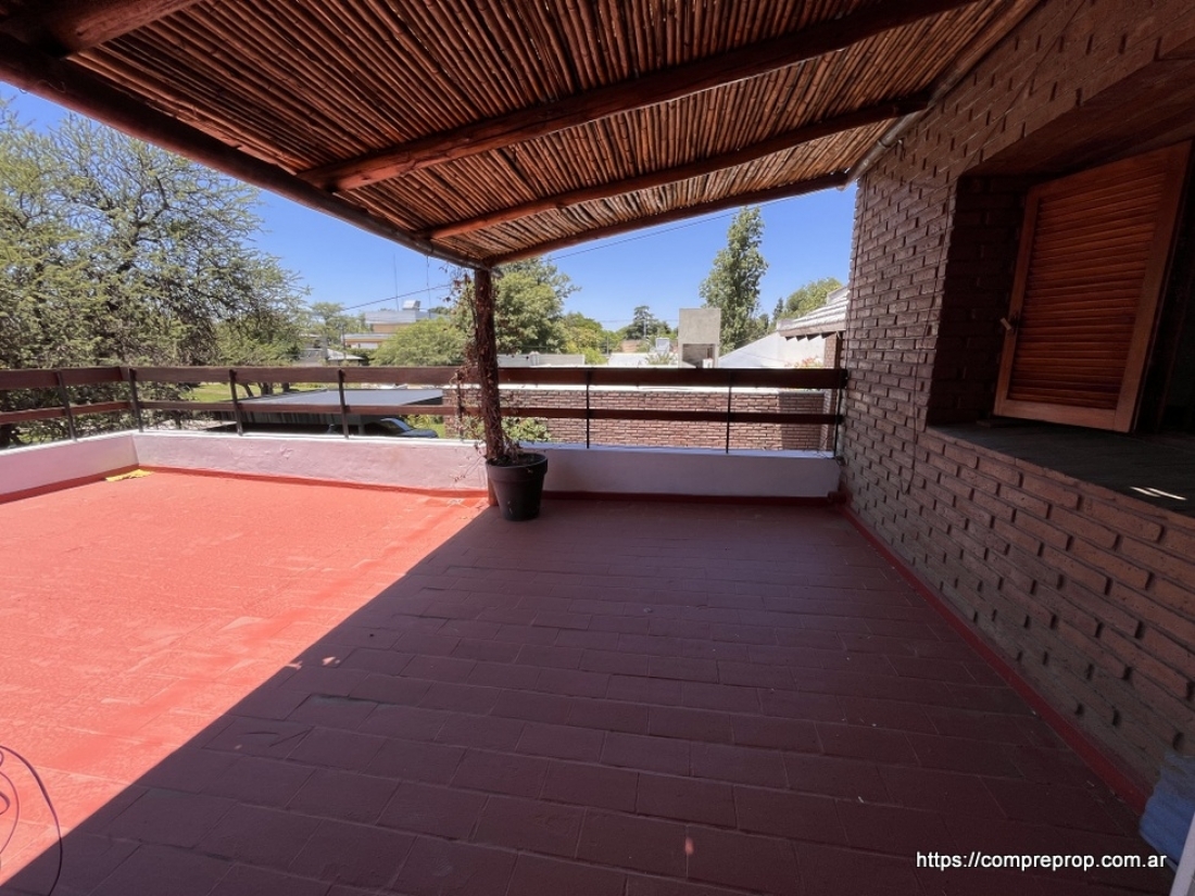 CASA EN VENTA 3 DORMITORIOS VILLA BELGRANO APTO BANCOR