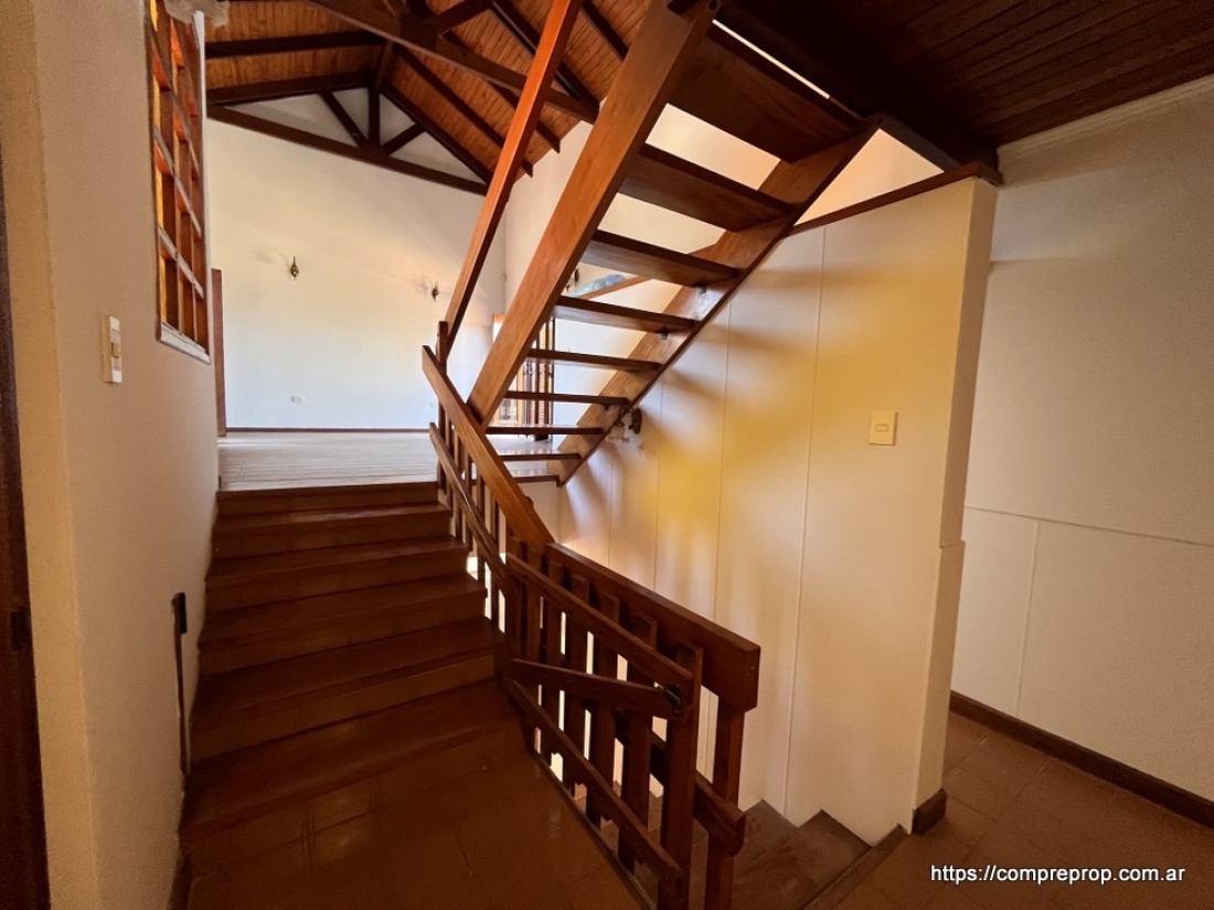 CASA EN VENTA 3 DORMITORIOS VILLA BELGRANO APTO BANCOR