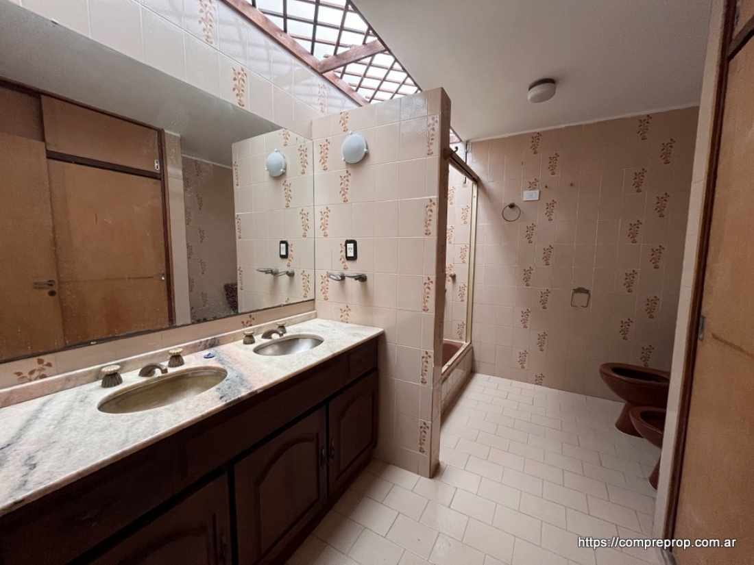 CASA EN VENTA 3 DORMITORIOS VILLA BELGRANO APTO BANCOR