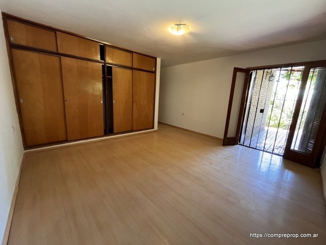 CASA EN VENTA 3 DORMITORIOS VILLA BELGRANO APTO BANCOR