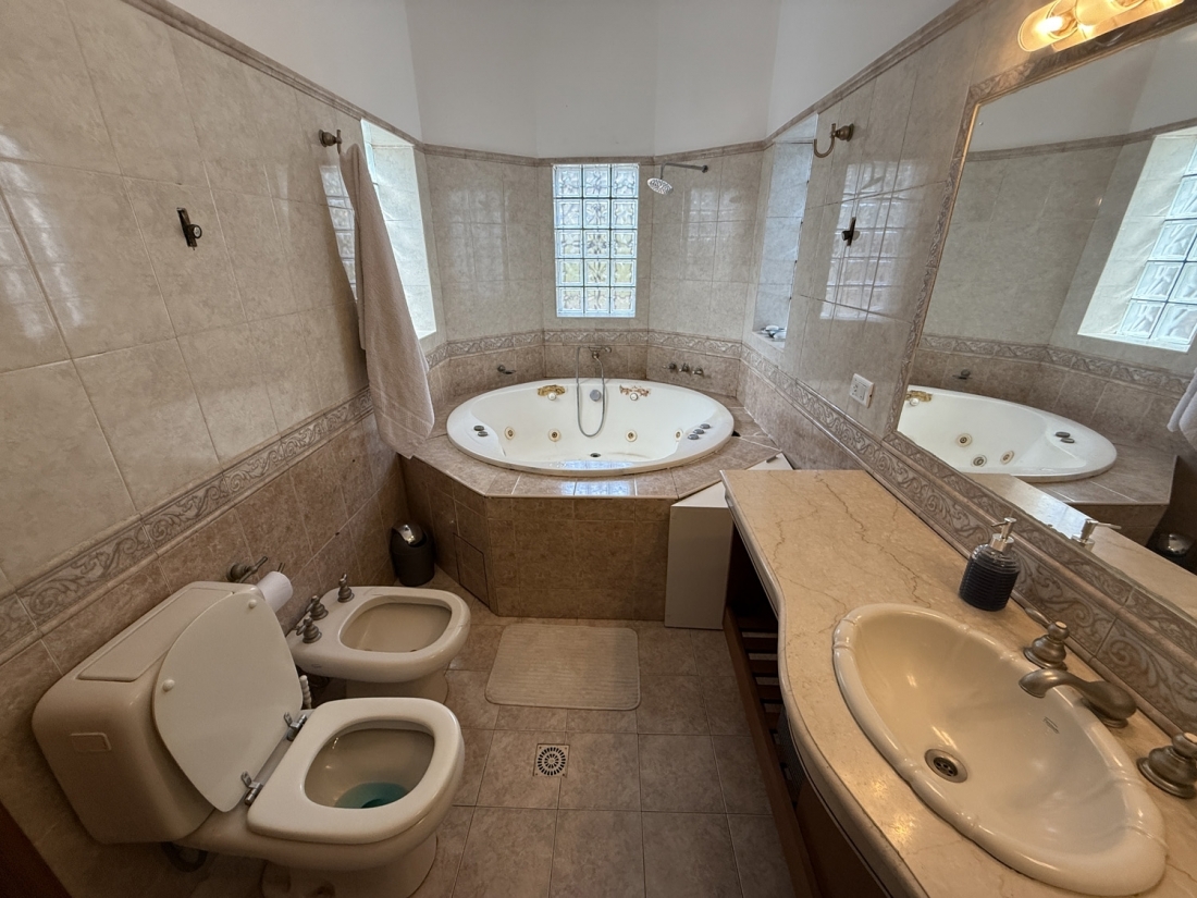 CASA EN VENTA 3 DORMITORIOS EN EL TALAR DE MENDIOLAZA