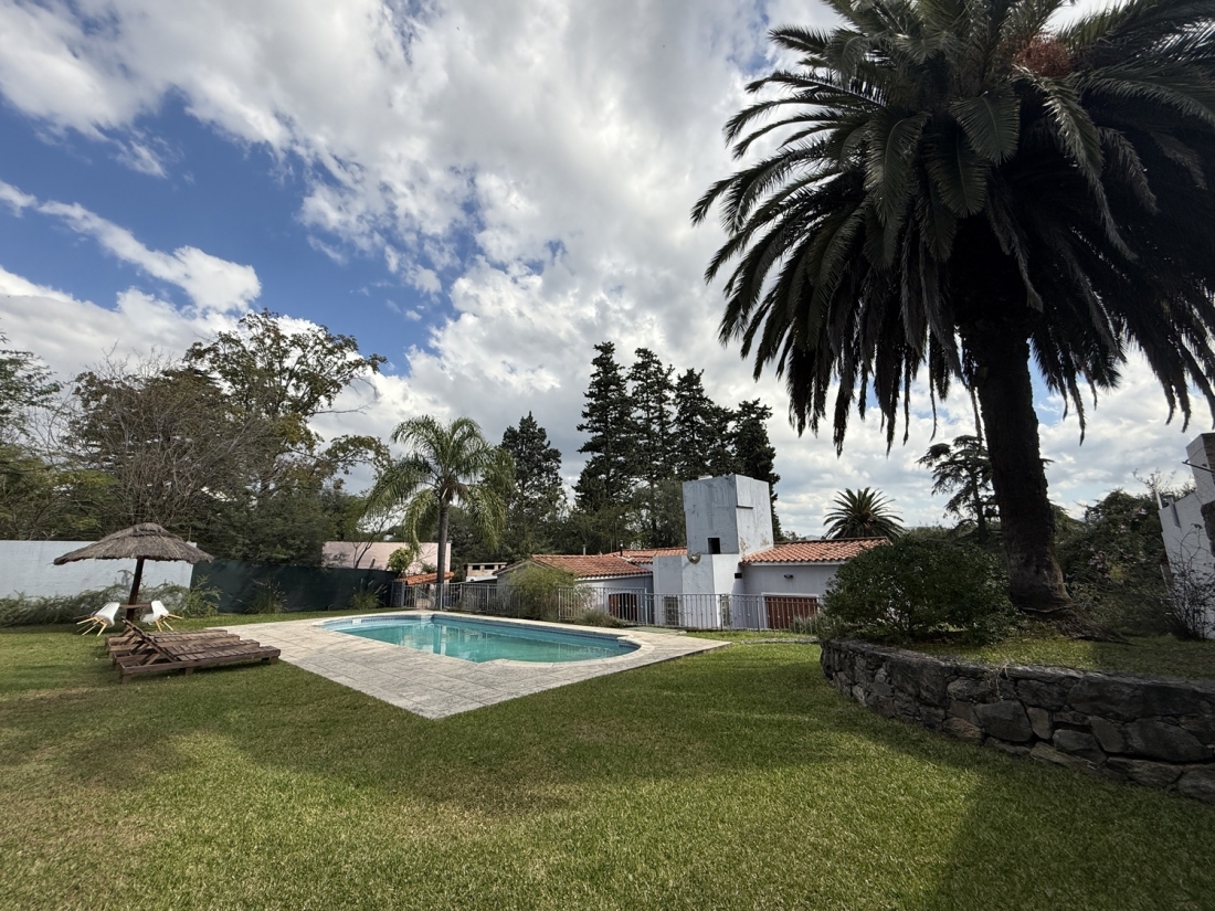 CASA EN VENTA 3 DORMITORIOS EN EL TALAR DE MENDIOLAZA