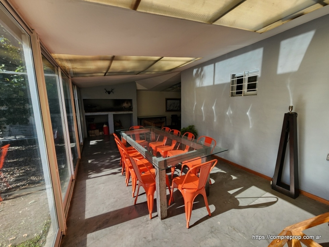ARGUELLO CASA EN VENTA 3 DORMITORIOS MEJOR ZONA