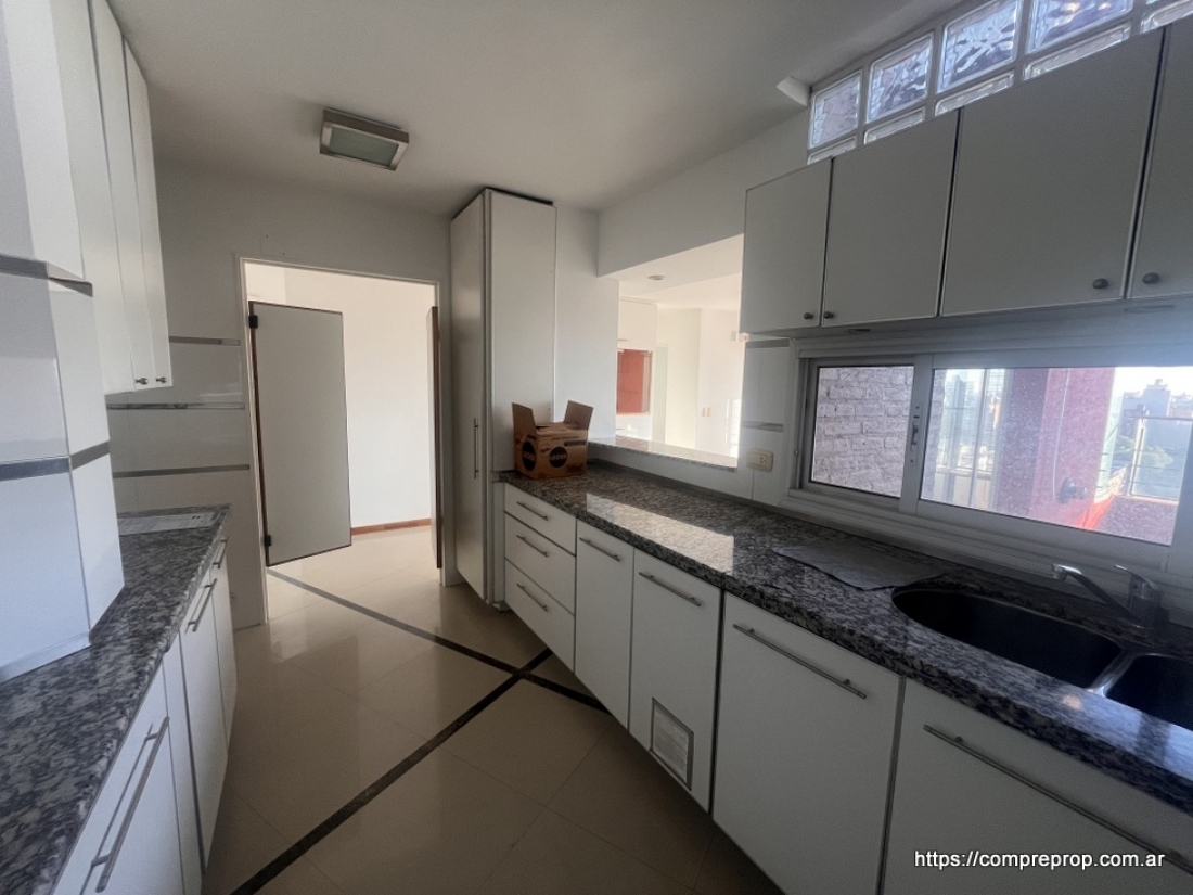 DEPARTAMENTO EN ALQUILER BV SAN JUAN Y BOLIVAR 2 DORMITORIOS PENTHOUSE