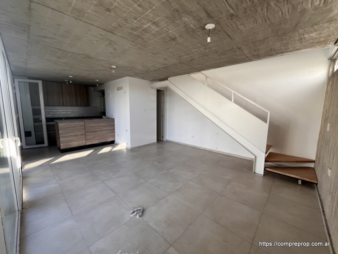 DUPLEX EN VENTA LA CALANDRIA DOS DORMITORIOS