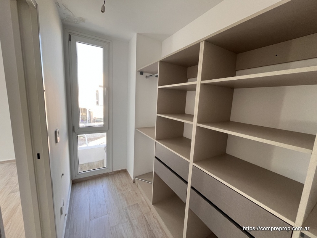 DUPLEX EN VENTA LA CALANDRIA DOS DORMITORIOS