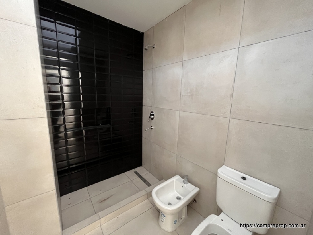 DUPLEX EN VENTA LA CALANDRIA DOS DORMITORIOS