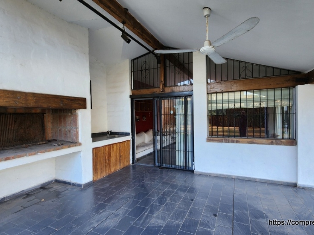 VILLA ALLENDE GOLF CASA EN VENTA CINCO LOTES 