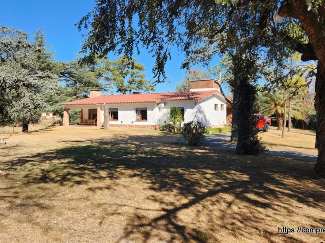 VILLA CARLOS PAZ CENTRO CASA EN VENTA GRAN LOTE COSTA DE LAGO