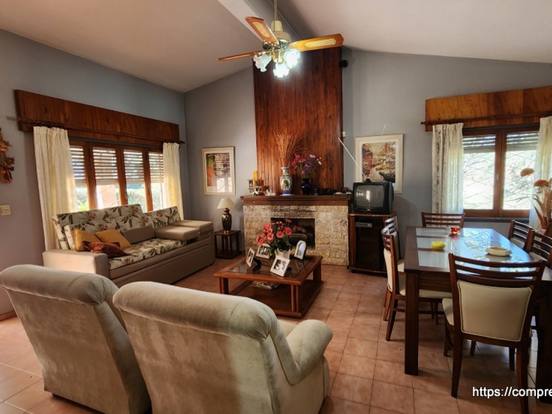 VILLA CARLOS PAZ CENTRO CASA EN VENTA GRAN LOTE COSTA DE LAGO