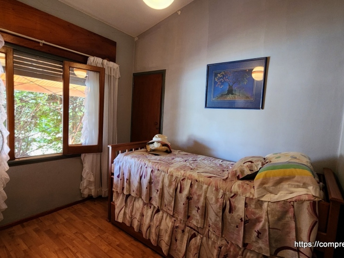 VILLA CARLOS PAZ CENTRO CASA EN VENTA GRAN LOTE COSTA DE LAGO