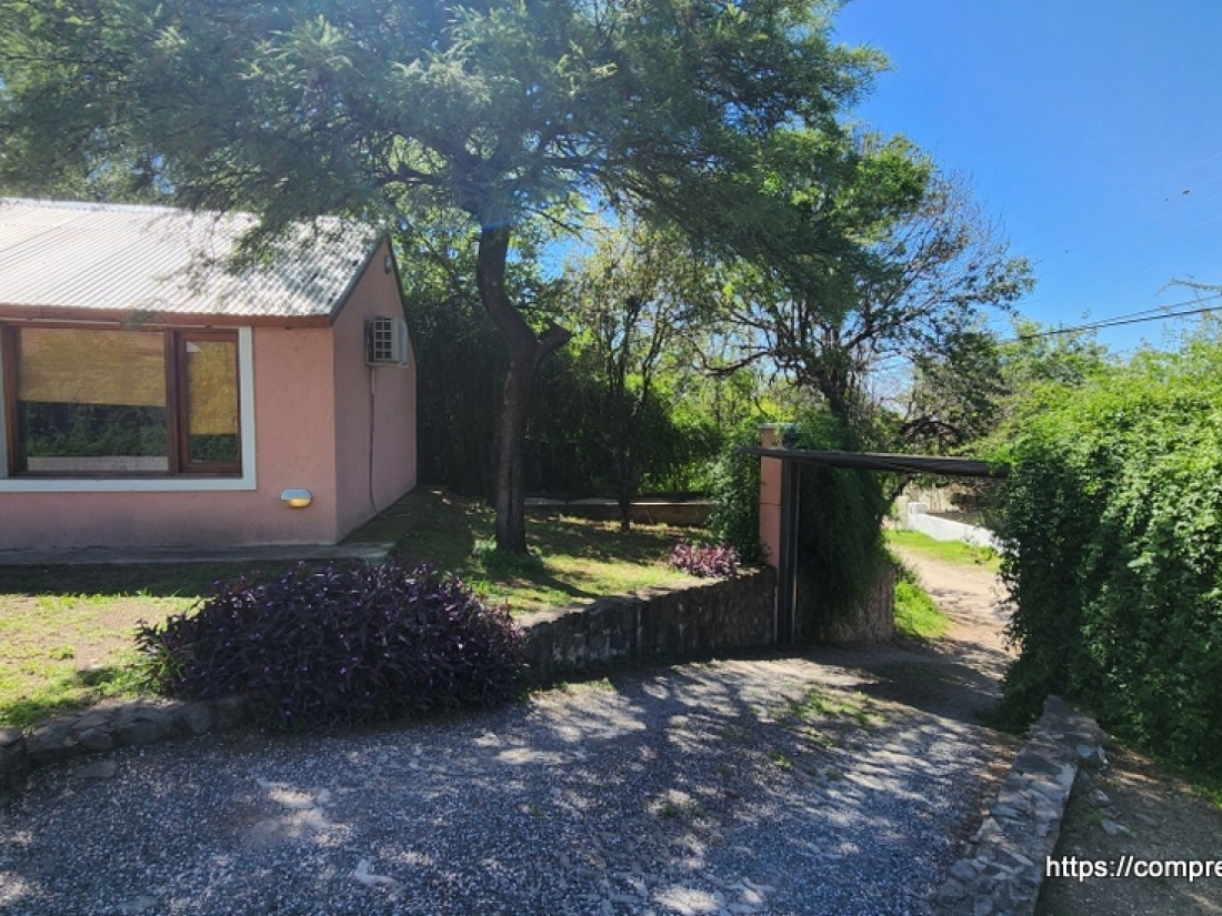 CASA EN VENTA MENDIOLAZA VALLE DEL SOL 3 DORMITORIOS APTO CRÉDITO