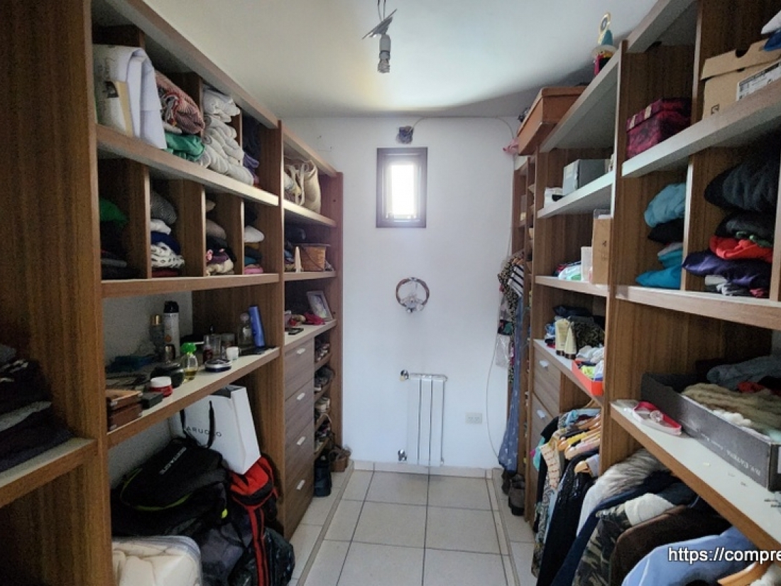 VALLE ESCONDIDO LOS CIELOS CASA EN VENTA 3 DORMITORIOS APTA CREDITO