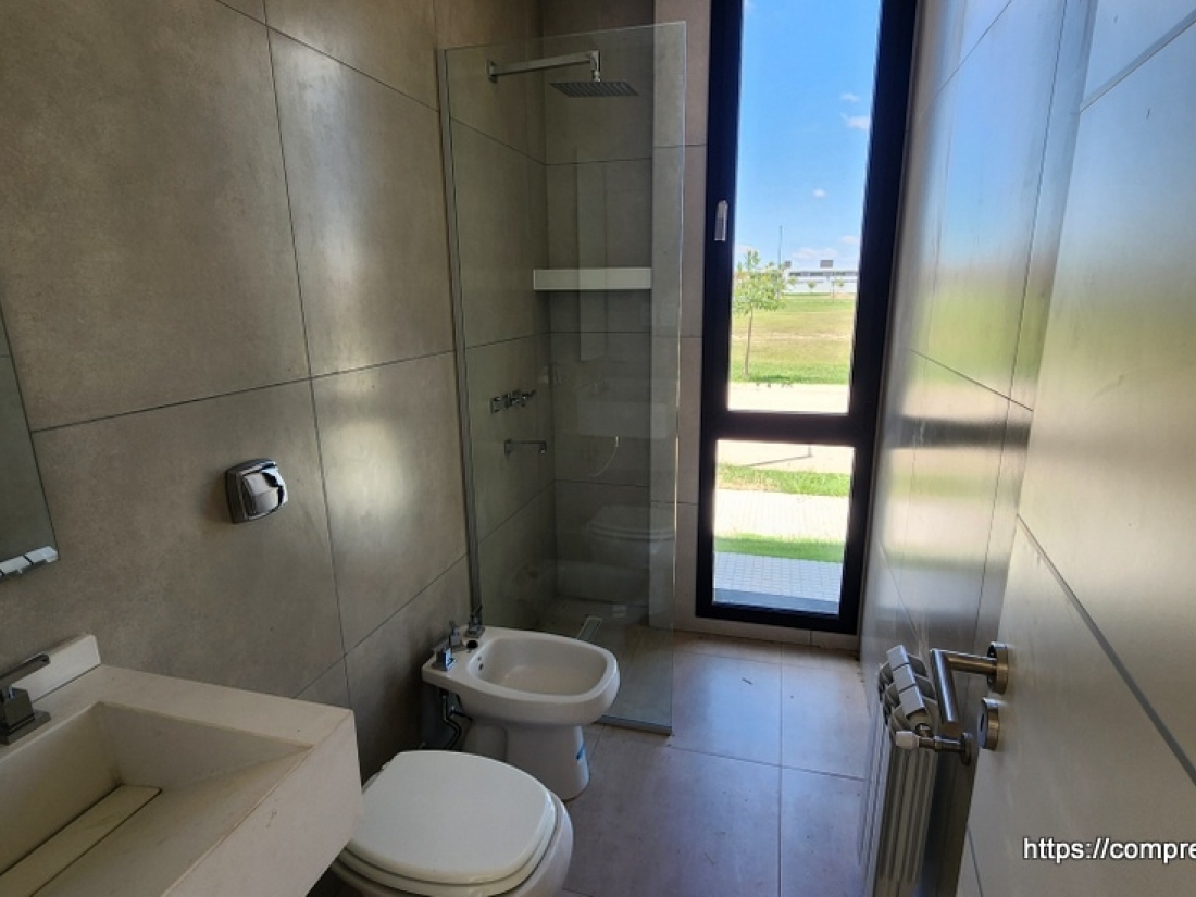 CAMPO CHICO ZONA SUR CASA EN VENTA 3 DORMITORIOS Y ESCRITORIO