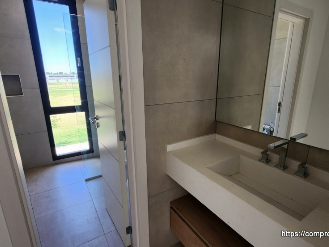 CAMPO CHICO ZONA SUR CASA EN VENTA 3 DORMITORIOS Y ESCRITORIO