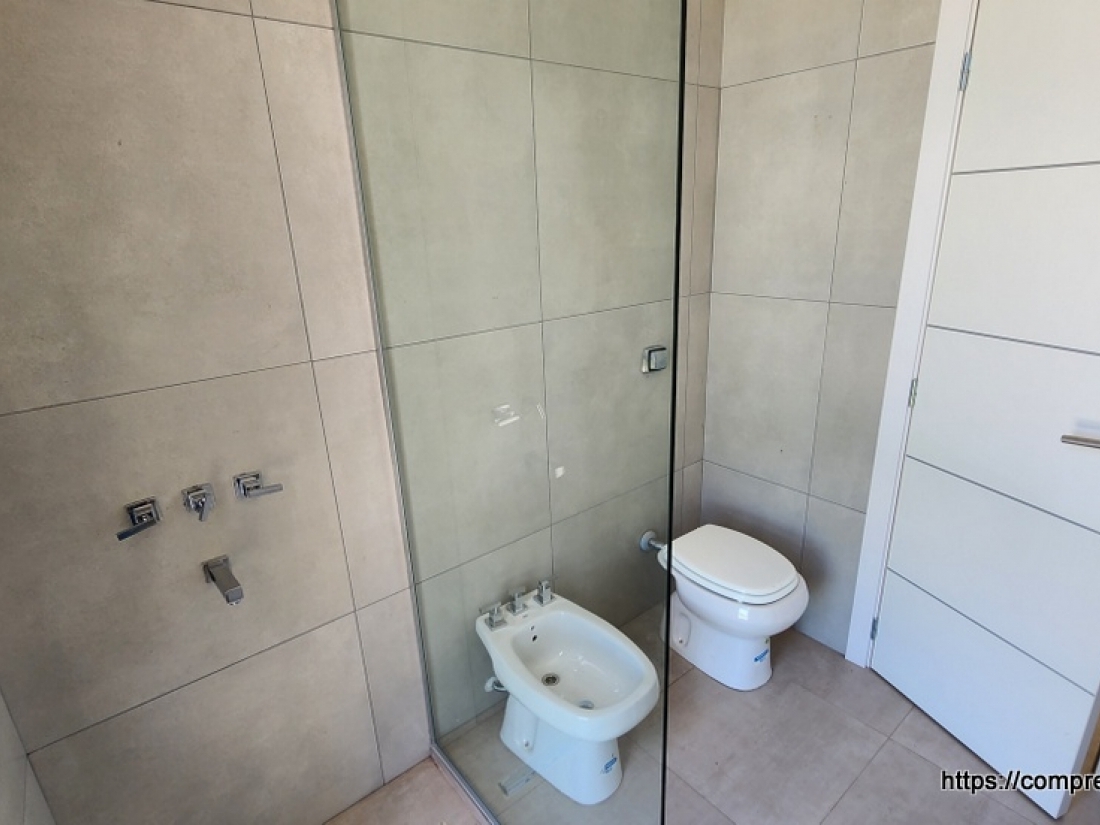 CAMPO CHICO ZONA SUR CASA EN VENTA 3 DORMITORIOS Y ESCRITORIO