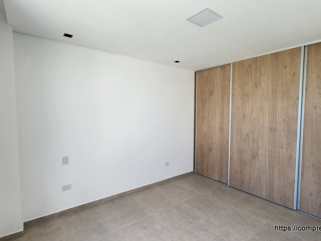 CAMPO CHICO ZONA SUR CASA EN VENTA 3 DORMITORIOS Y ESCRITORIO