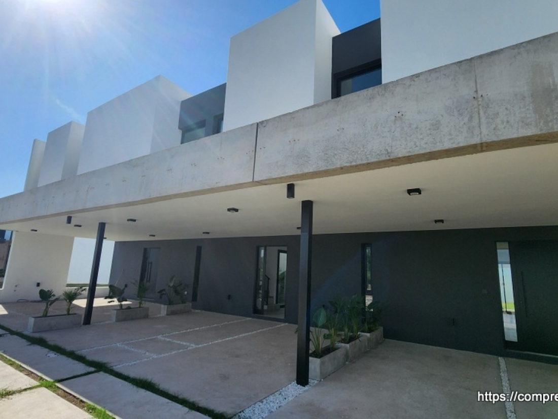 DISTRITO SUR DÚPLEX EN VENTA 3 DORMITORIOS PREMIUM