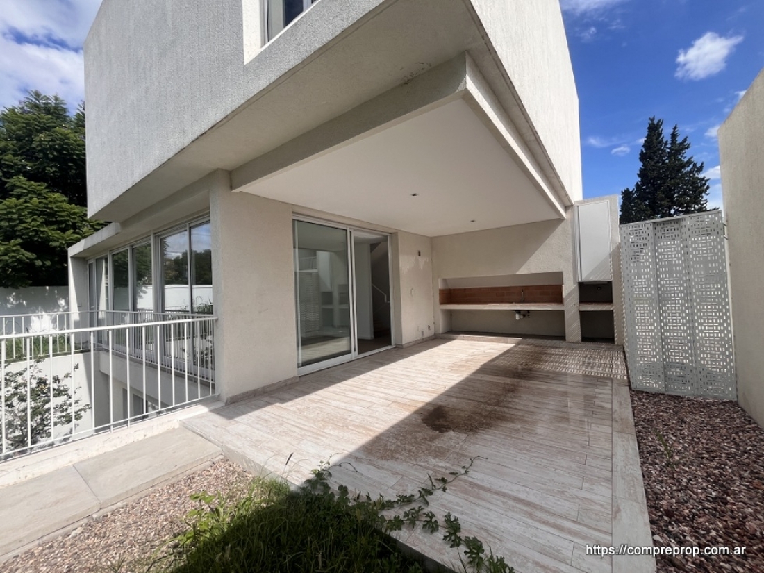 DUPLEX TRIPLEX HOUSING EN VENTA 3 DORMITORIOS VILLA BELGRANO