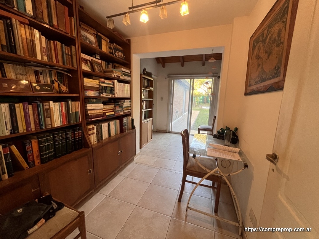 VILLA ALLENDE SAN ISIDRO CASA EN VENTA 4 DORMITORIOS APTA CREDITO