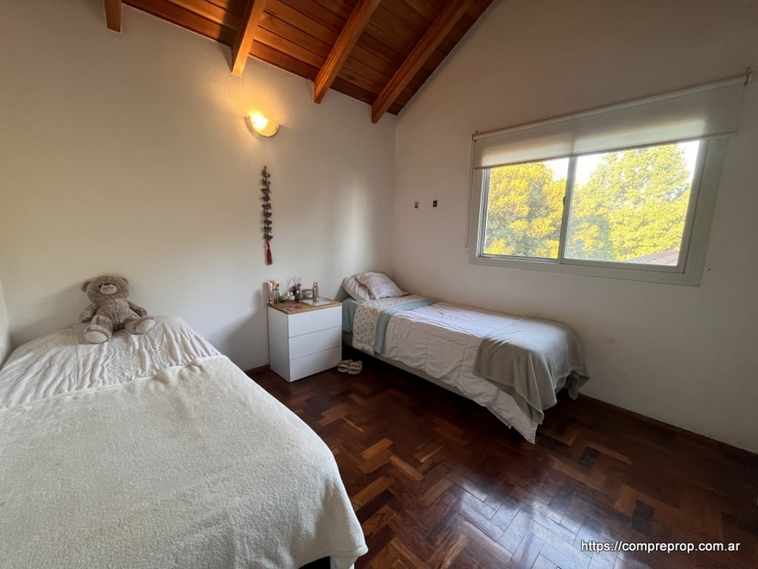 VILLA ALLENDE SAN ISIDRO CASA EN VENTA 4 DORMITORIOS APTA CREDITO