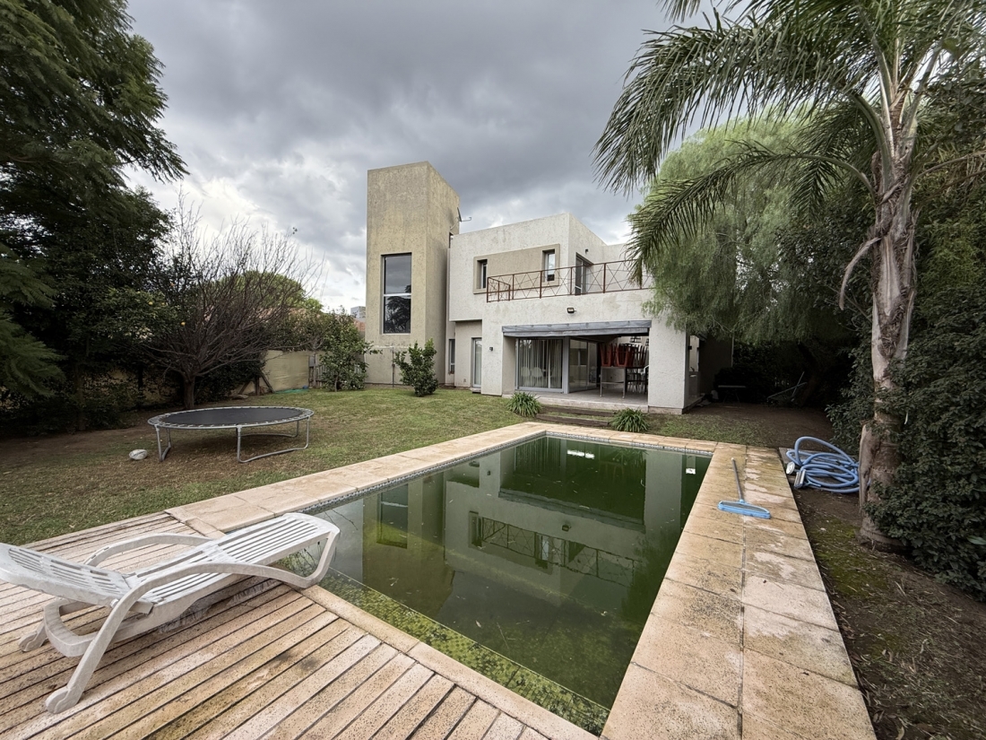 VALLE ESCONDIDO TERRAZAS CASA EN VENTA 4 DORMITORIOS APTO CRDITO