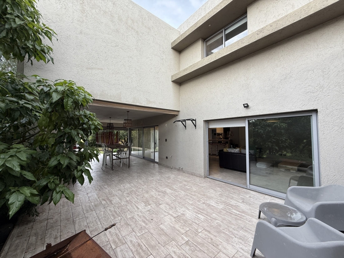 VALLE ESCONDIDO TERRAZAS CASA EN VENTA 4 DORMITORIOS APTO CRDITO