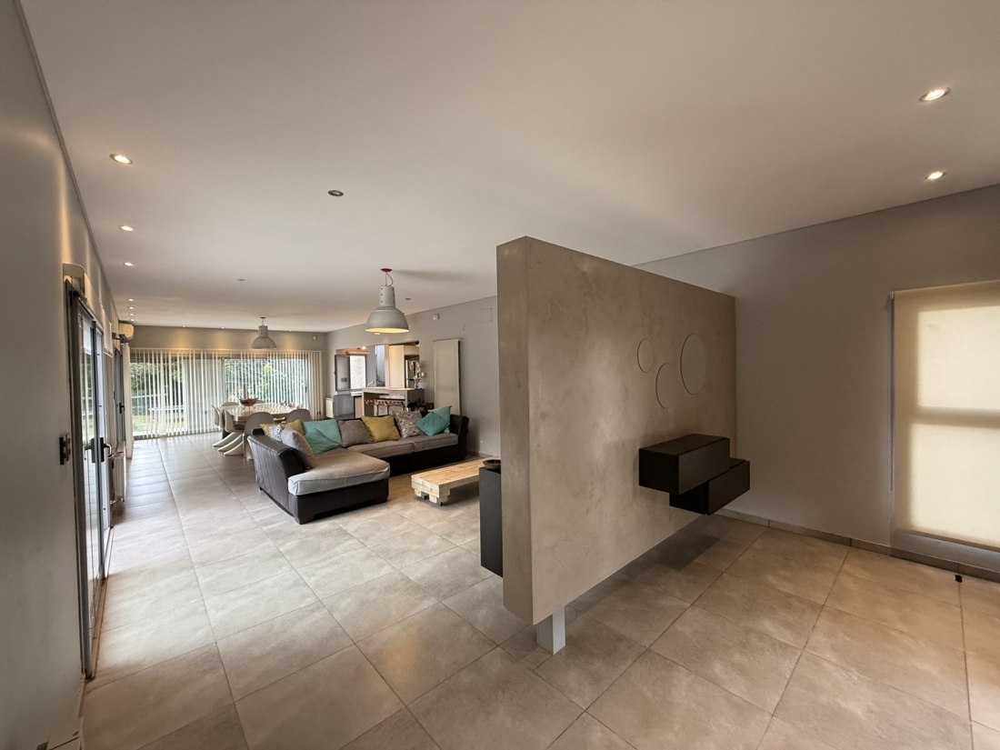 VALLE ESCONDIDO TERRAZAS CASA EN VENTA 4 DORMITORIOS APTO CRDITO