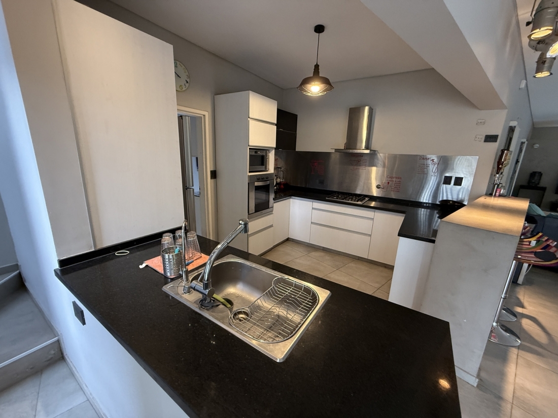 VALLE ESCONDIDO TERRAZAS CASA EN VENTA 4 DORMITORIOS APTO CRDITO