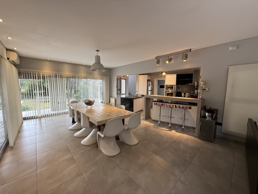 VALLE ESCONDIDO TERRAZAS CASA EN VENTA 4 DORMITORIOS APTO CRDITO