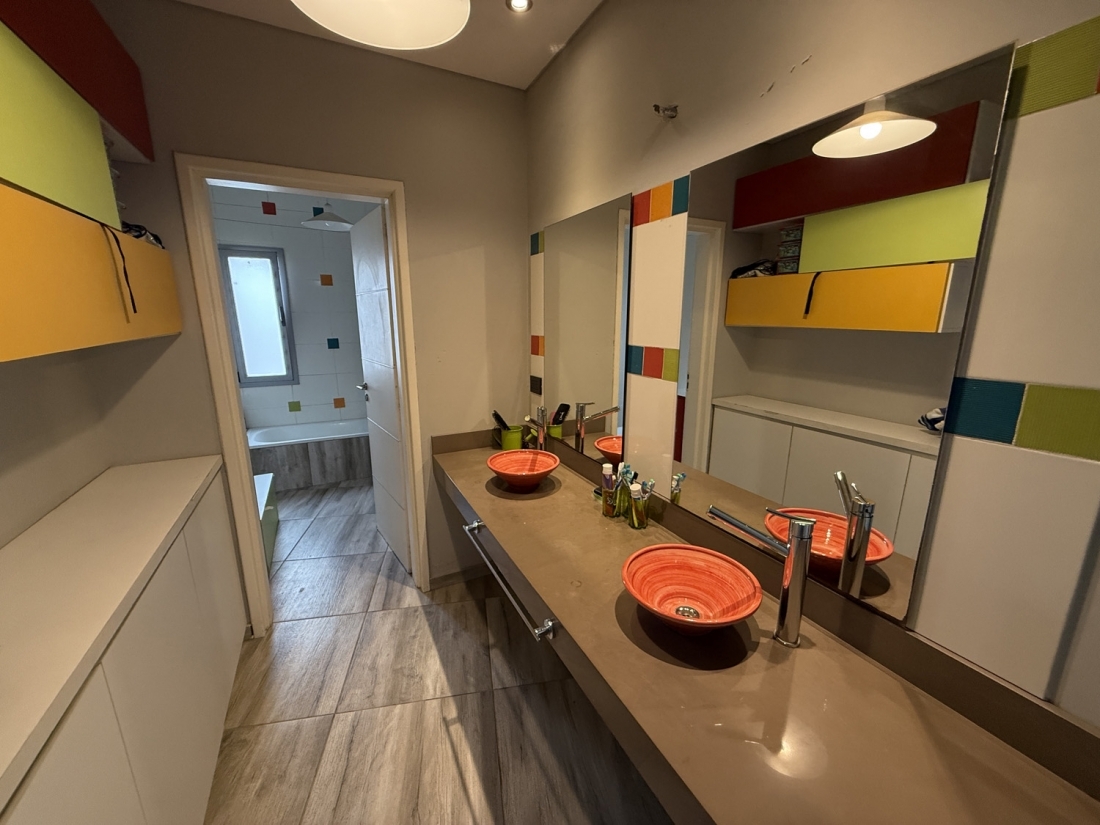 VALLE ESCONDIDO TERRAZAS CASA EN VENTA 4 DORMITORIOS APTO CRDITO