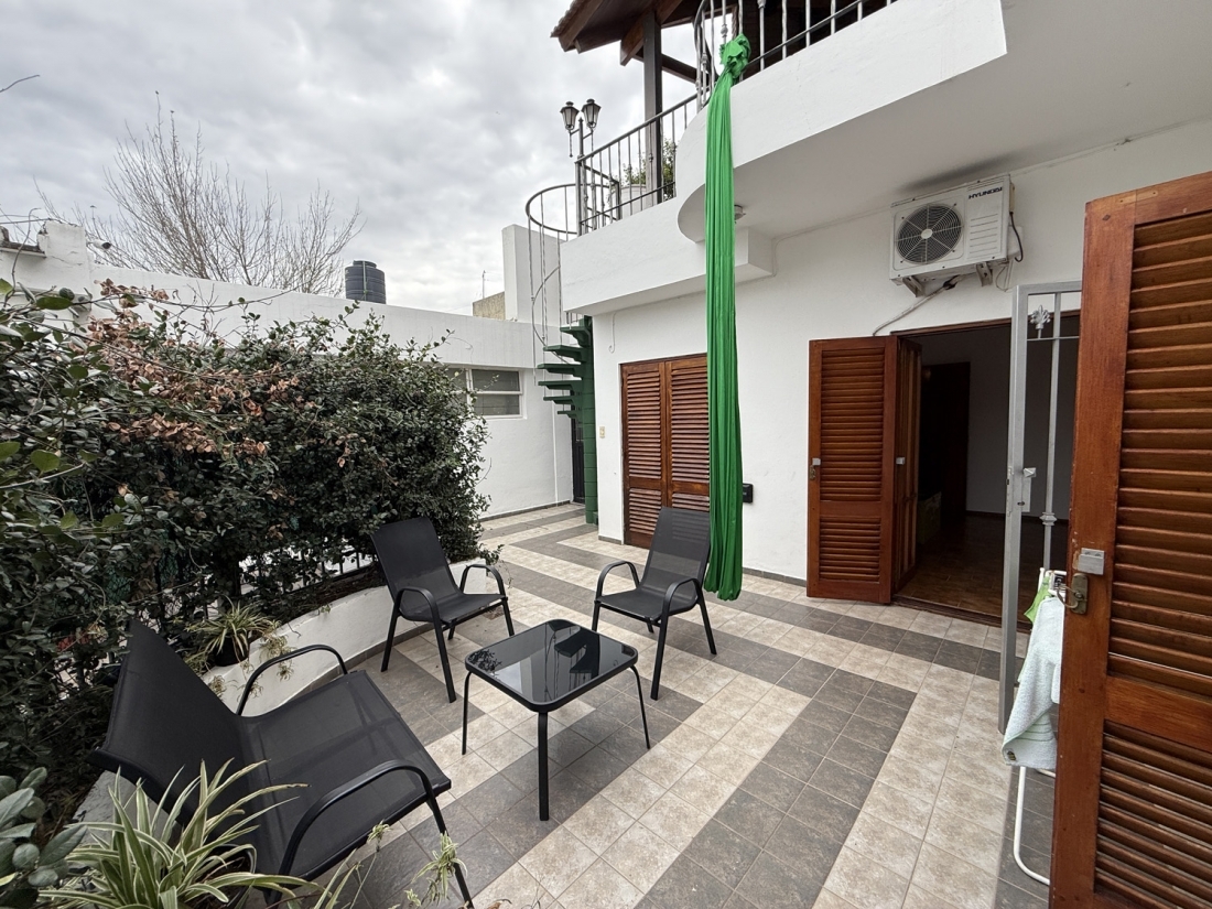 CASA EN VENTA ALBERDI 3 PROPIEDADES EN 1