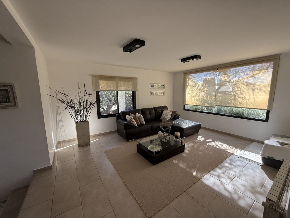 ESTANCIA Q2 CASA EN VENTA CENTRAL 3 DORMITORIOS