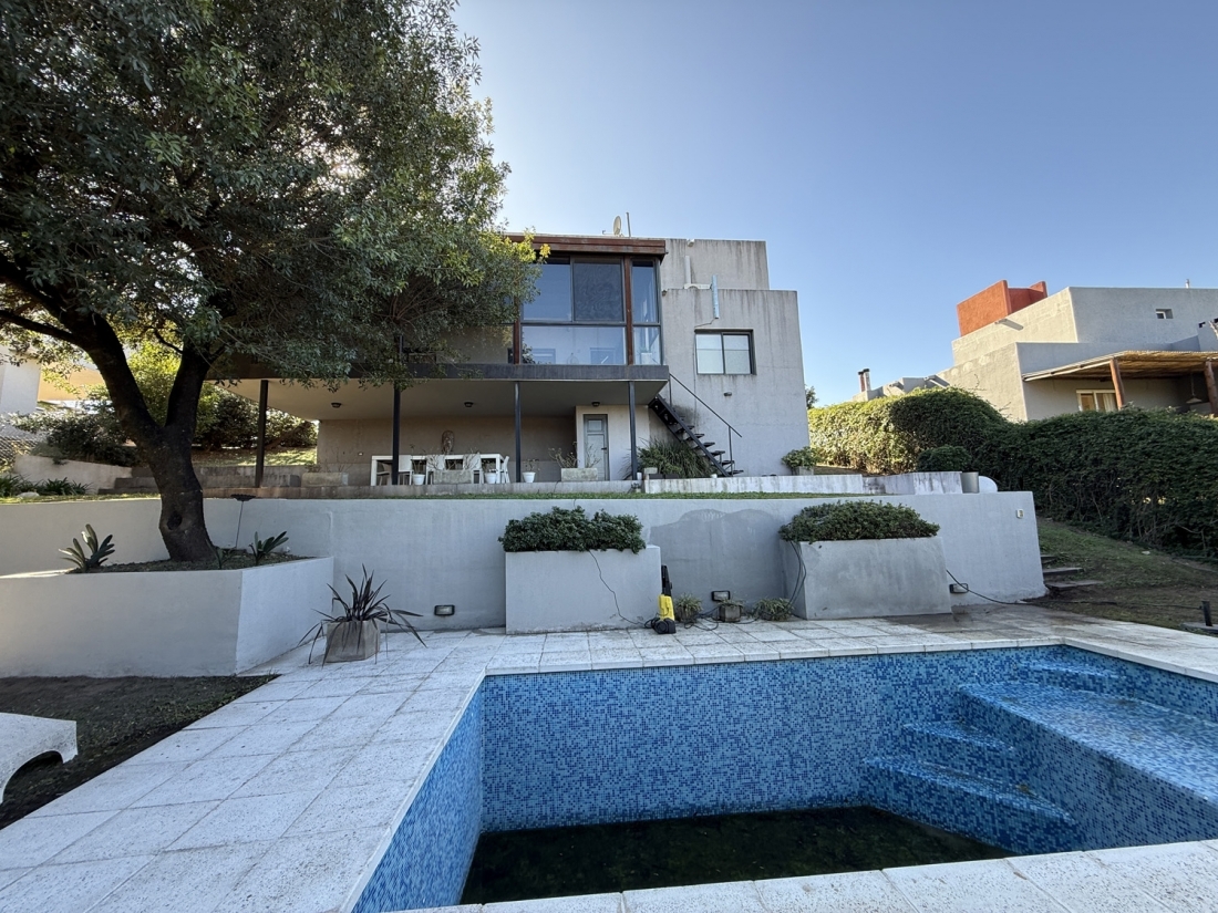 ESTANCIA Q2 CASA EN VENTA CENTRAL 3 DORMITORIOS