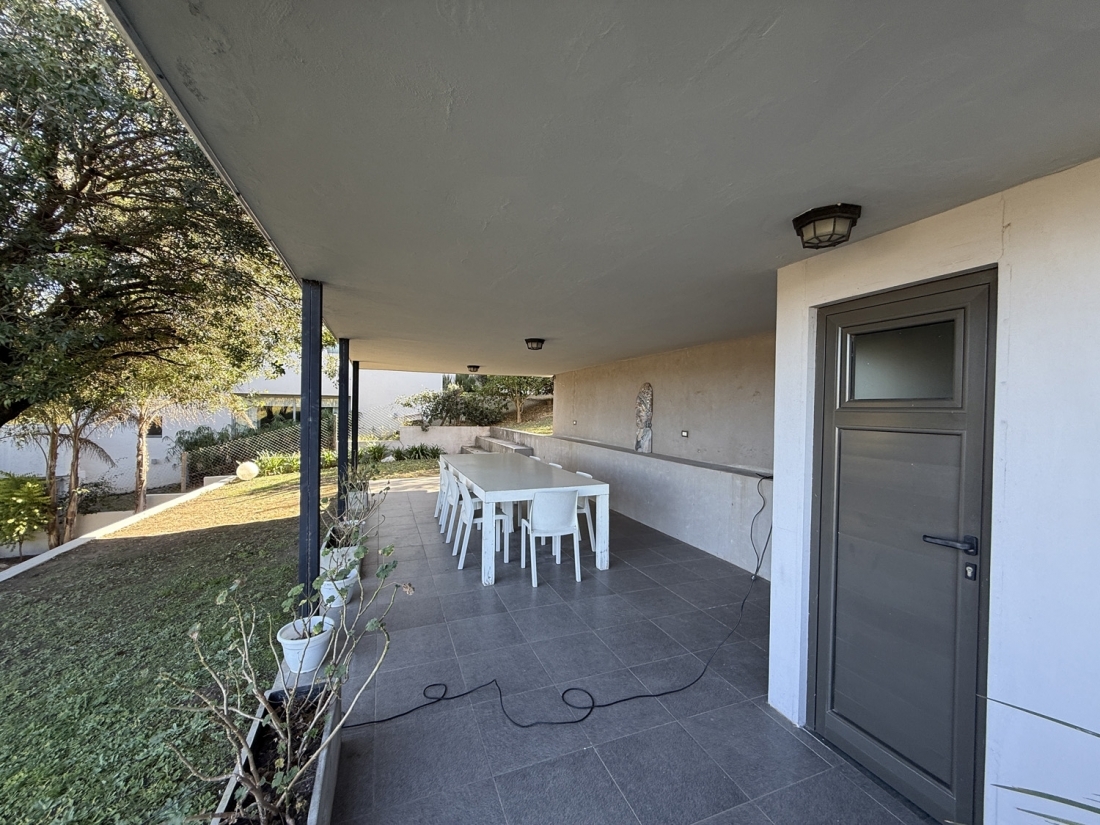 ESTANCIA Q2 CASA EN VENTA CENTRAL 3 DORMITORIOS