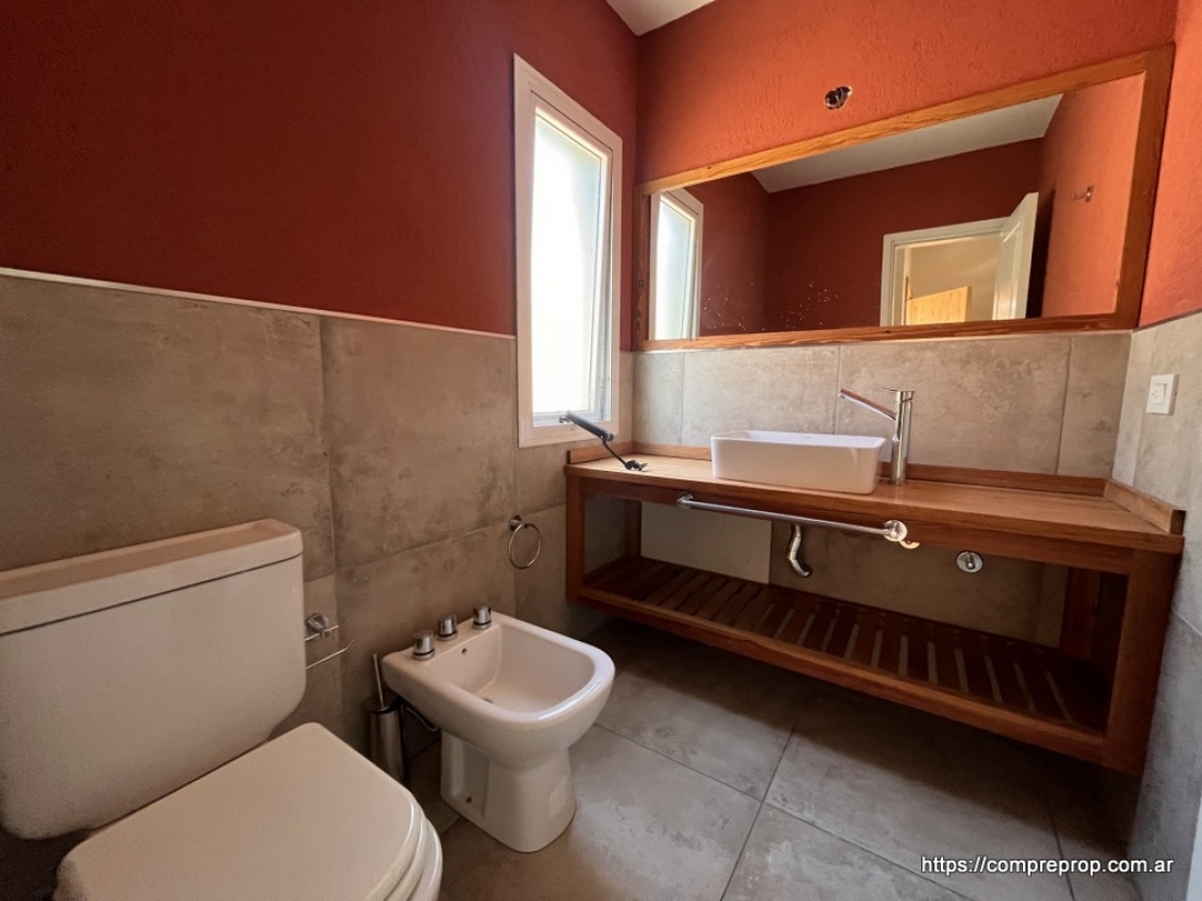 DUPLEX EN VENTA LA CUESTA 3 DORMITORIOS