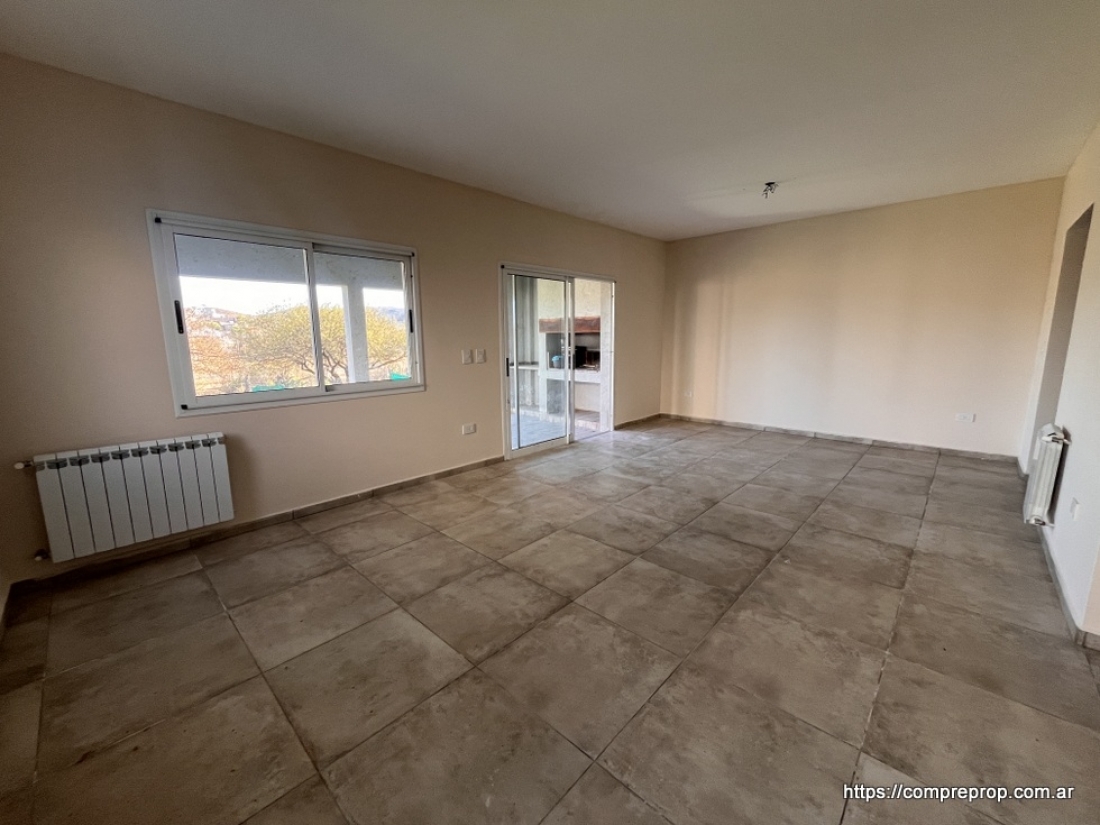 DUPLEX EN VENTA LA CUESTA 3 DORMITORIOS