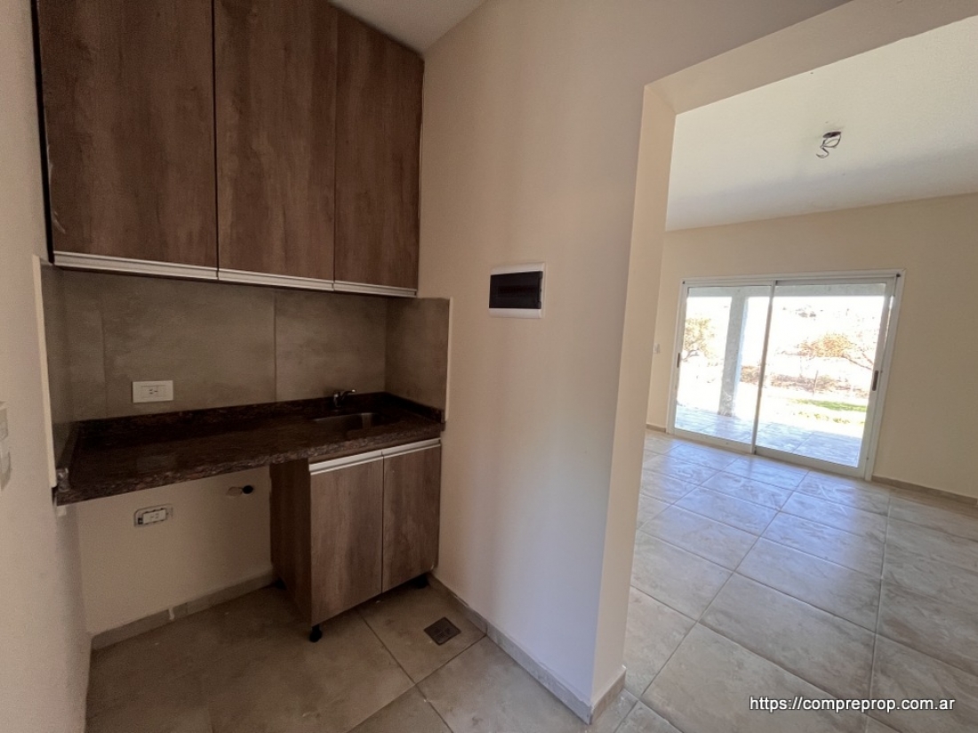 DUPLEX EN VENTA LA CUESTA 3 DORMITORIOS