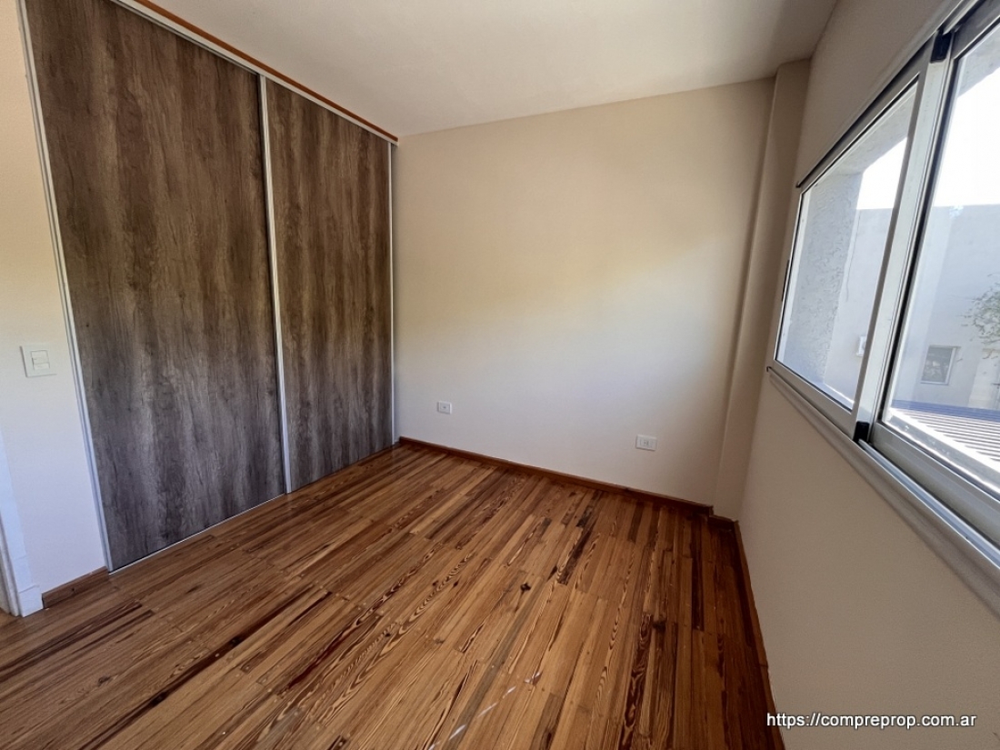 DUPLEX EN VENTA LA CUESTA 3 DORMITORIOS