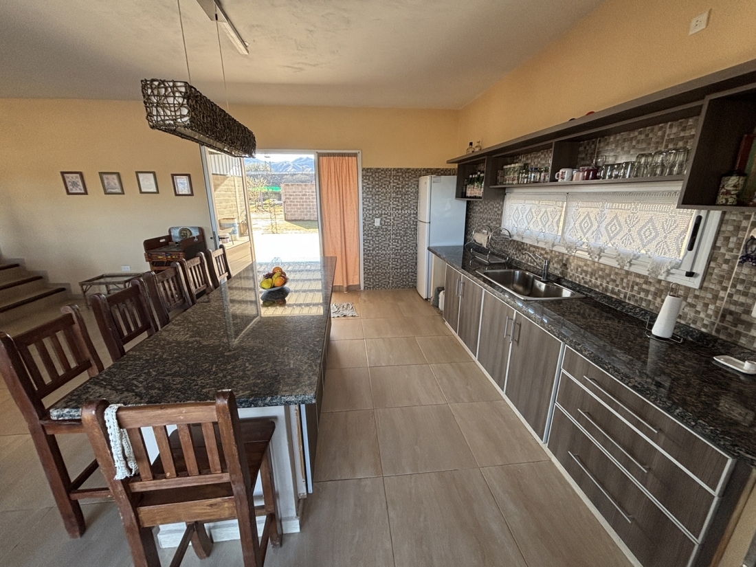 SANTA MARIA DE PUNILLA CARLOS PAZ CASA EN VENTA LAGO 4 DORMITORIOS