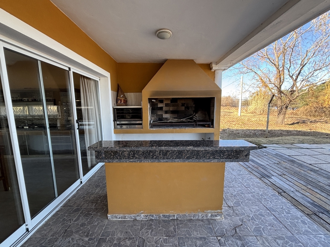 SANTA MARIA DE PUNILLA CARLOS PAZ CASA EN VENTA LAGO 4 DORMITORIOS