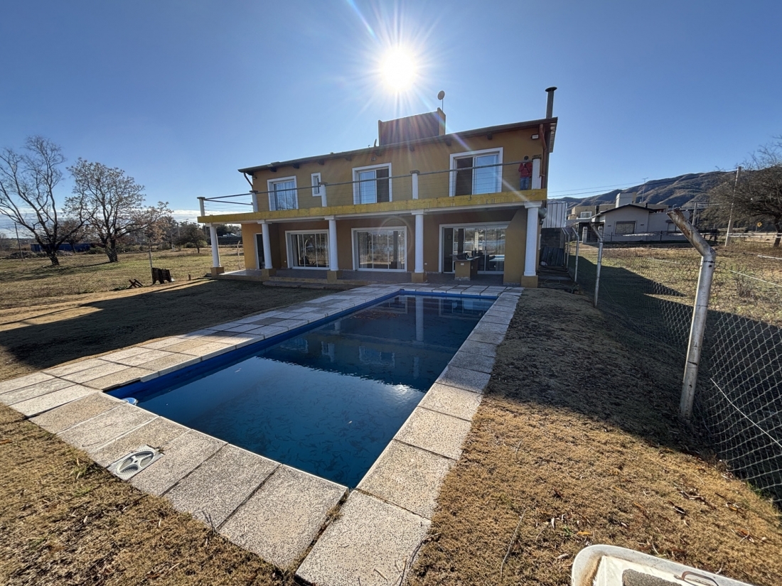 SANTA MARIA DE PUNILLA CARLOS PAZ CASA EN VENTA LAGO 4 DORMITORIOS