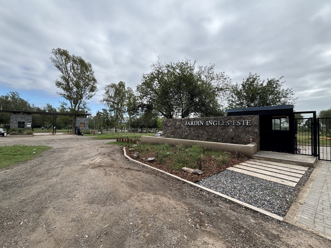 JARDIN INGLES 2 VALLE ESCONDIDO LOTE EN VENTA APTO PERMUTA