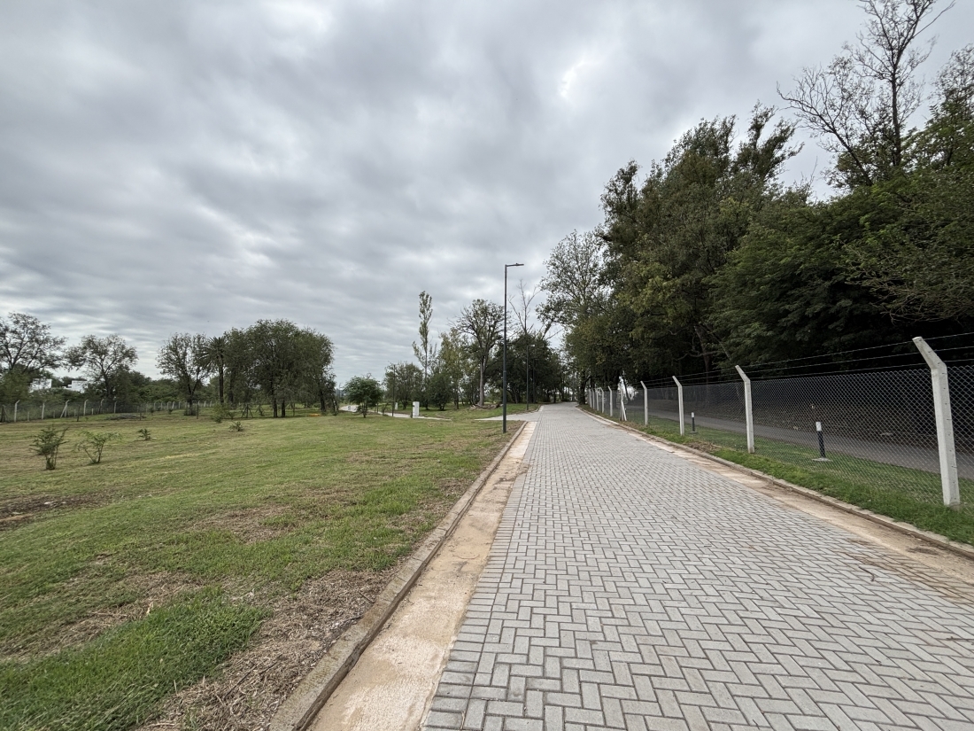 JARDIN INGLES 2 VALLE ESCONDIDO LOTE EN VENTA APTO PERMUTA