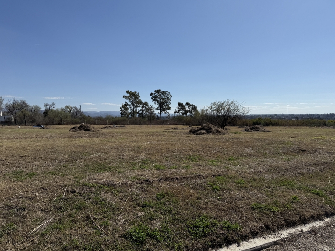 JARDIN INGLES 2 VALLE ESCONDIDO LOTE EN VENTA