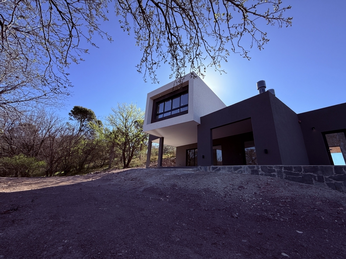 ESTANCIA Q2 CASA EN VENTA A ESTRENAR CENTRAL 3 DORMITORIOS