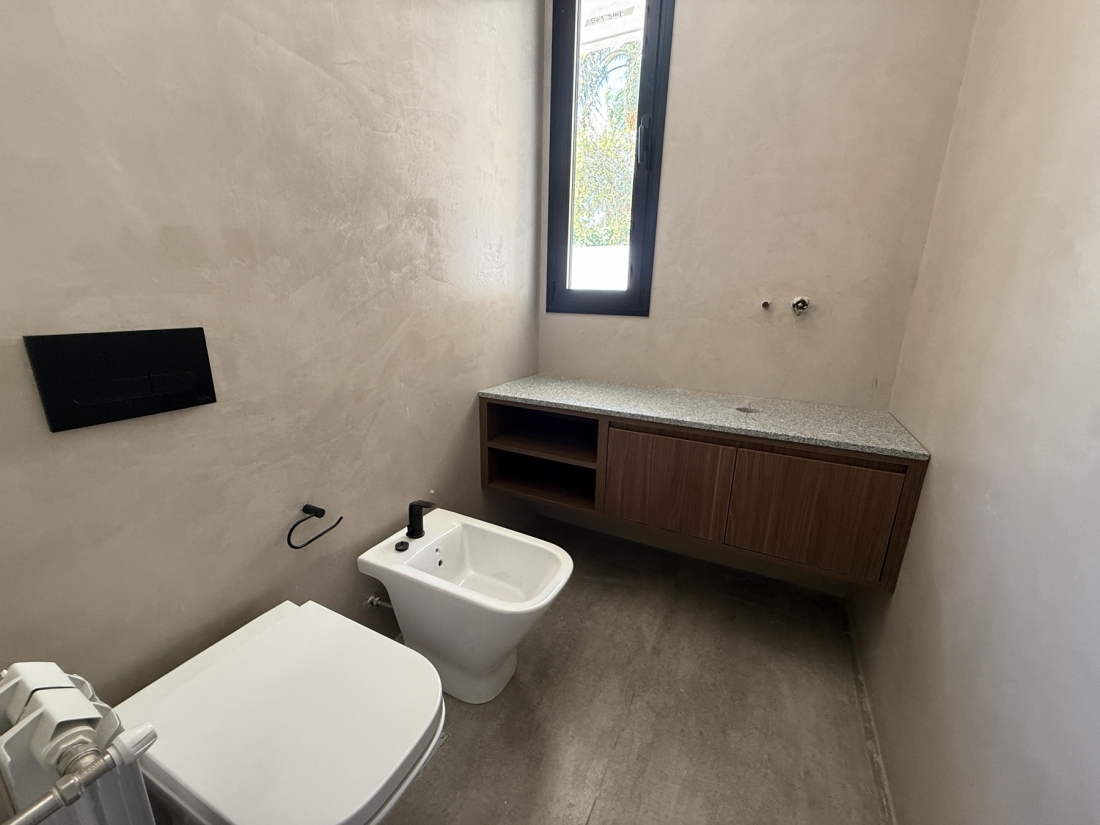 DPLEX EN VENTA HOUSING CERRO DE LAS ROSAS 3 DORMITORIOS