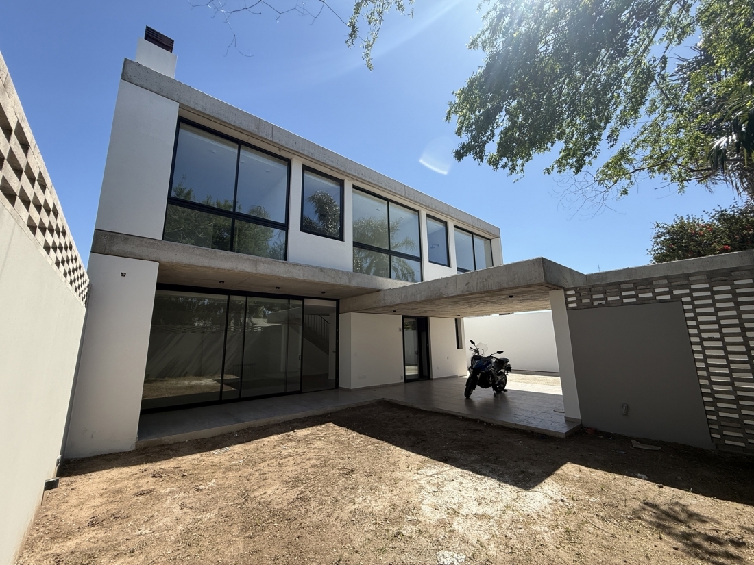 DPLEX EN VENTA HOUSING CERRO DE LAS ROSAS 3 DORMITORIOS