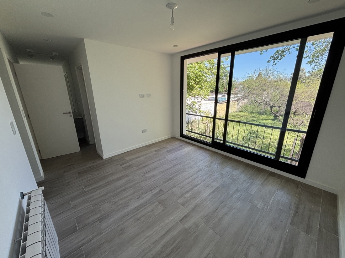 EL REFUGIO HOUSING DUPLEX EN VENTA 3 DORMITORIOS Y ESCRITORIO