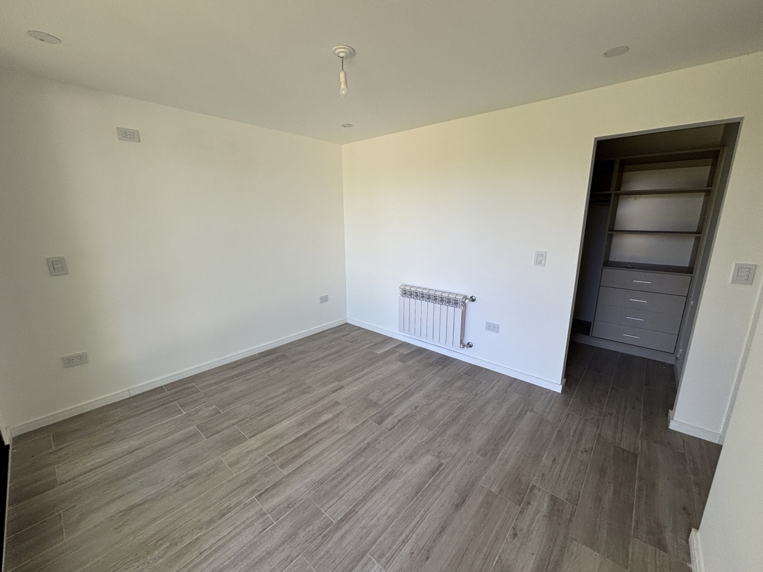 EL REFUGIO HOUSING DUPLEX EN VENTA 3 DORMITORIOS Y ESCRITORIO